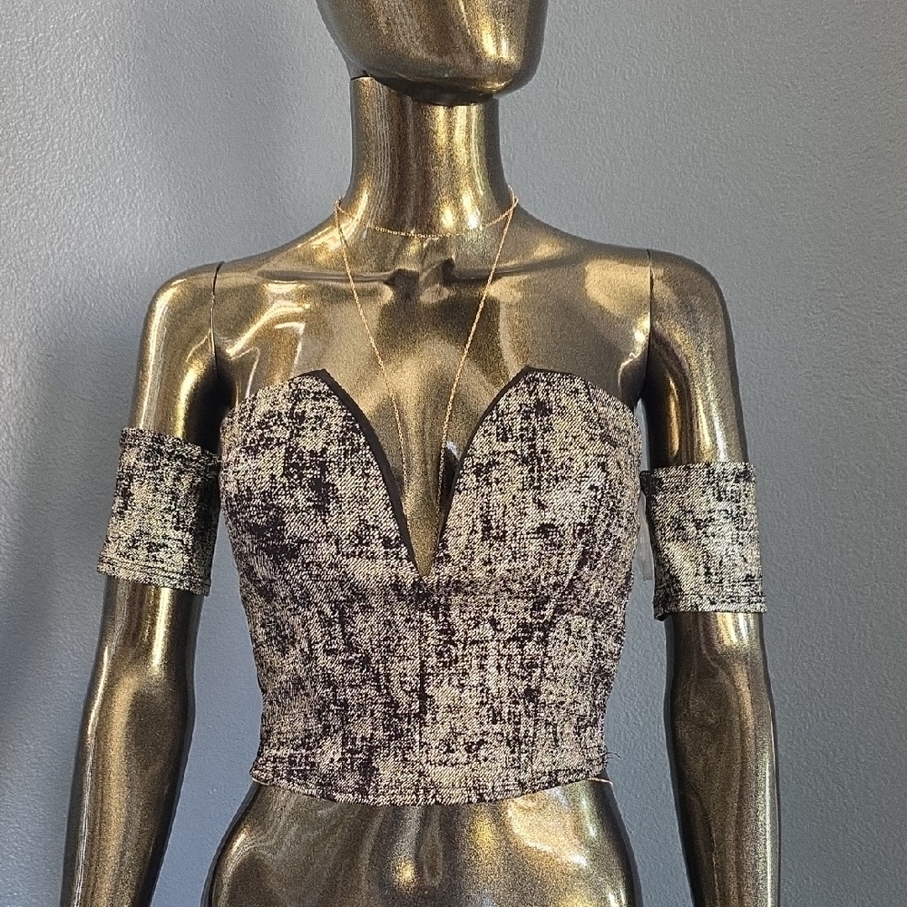 Charlotte Russe Black Metallic Gold Bardot Off Shoulder Sleeve Bustier Crop Top